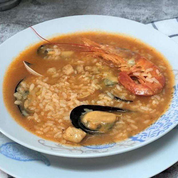 Sopa de Pescado con Arroz