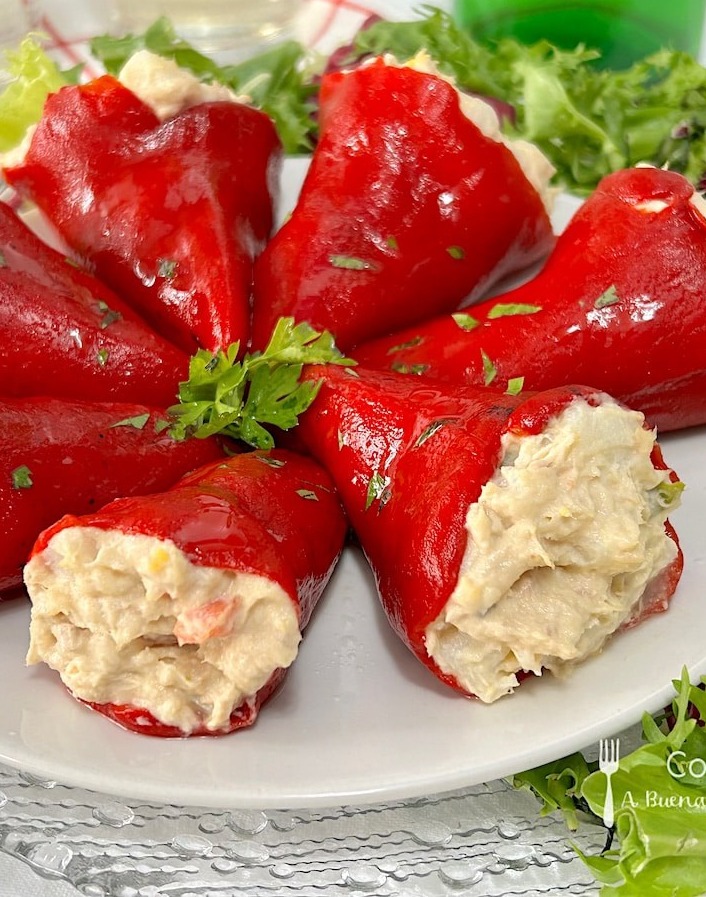 Pimientos del Piquillo Rellenos de Ensaladilla