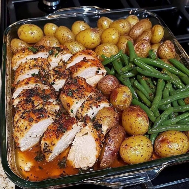 Pollo al Ajillo con Hierbas, Patatas y Judías Verdes en Una Sola Sartén
