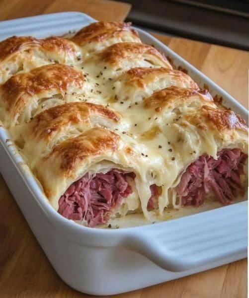 Reuben con Cruasanes al Horno